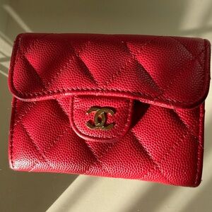CHANEL Red Quilted Leather Card Wallet with Gold CC authentic